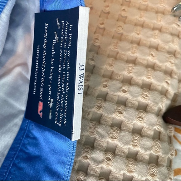 NWT Vineyard Vines Classic 9” Breaker Shorts in Sz 33 - Picture 3 of 6